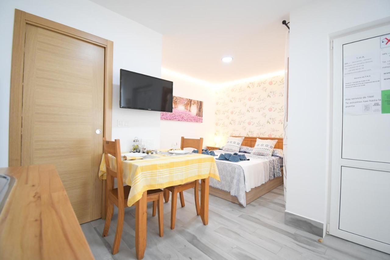 Jara Apartments ! Малага Екстериор снимка