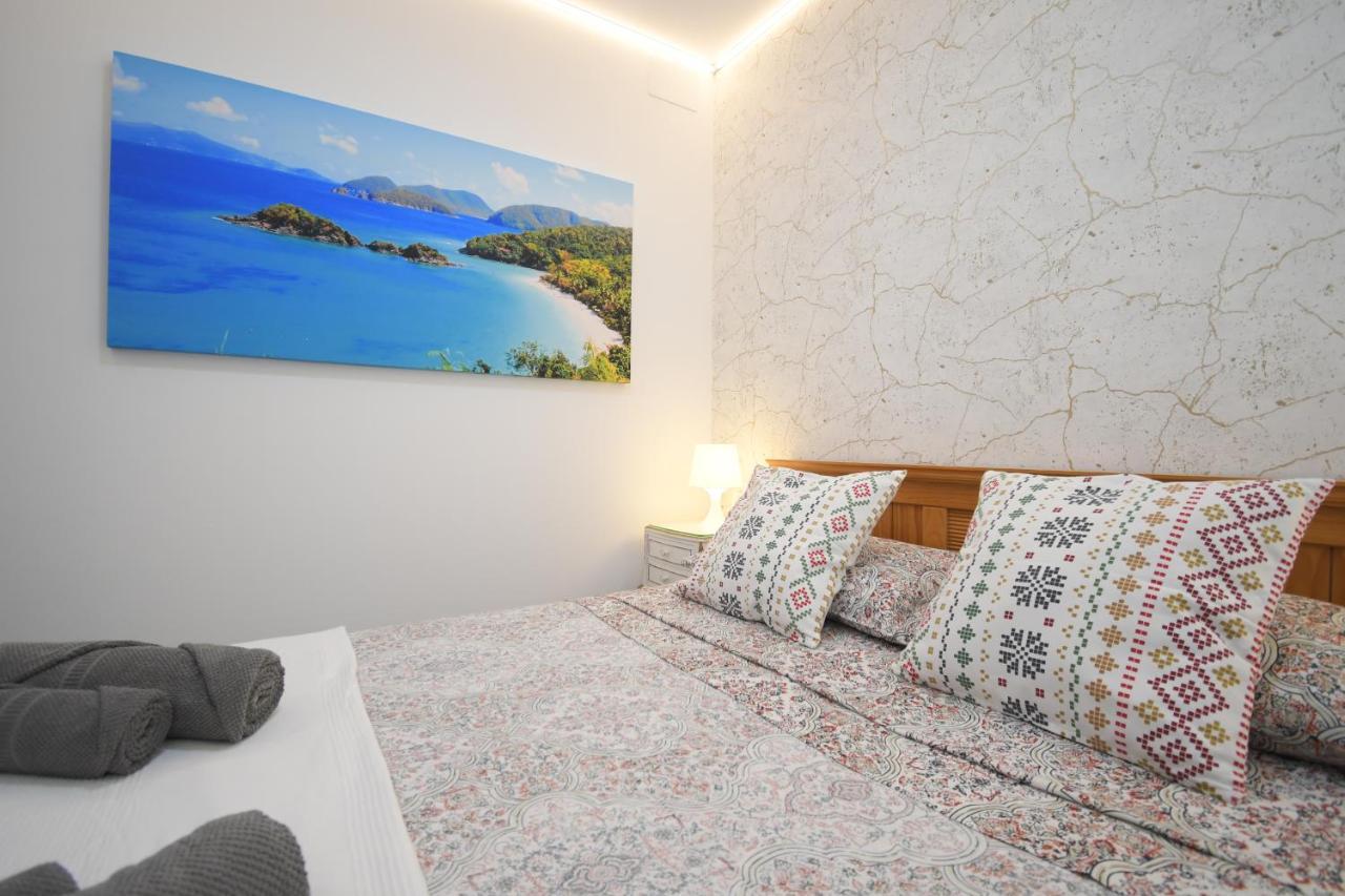 Jara Apartments ! Малага Екстериор снимка