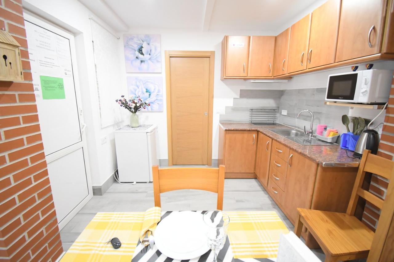 Jara Apartments ! Малага Екстериор снимка