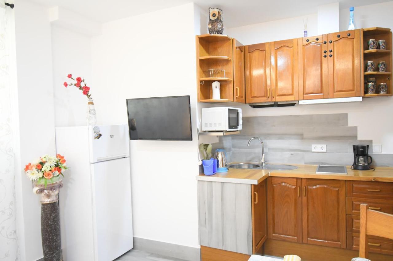 Jara Apartments ! Малага Екстериор снимка