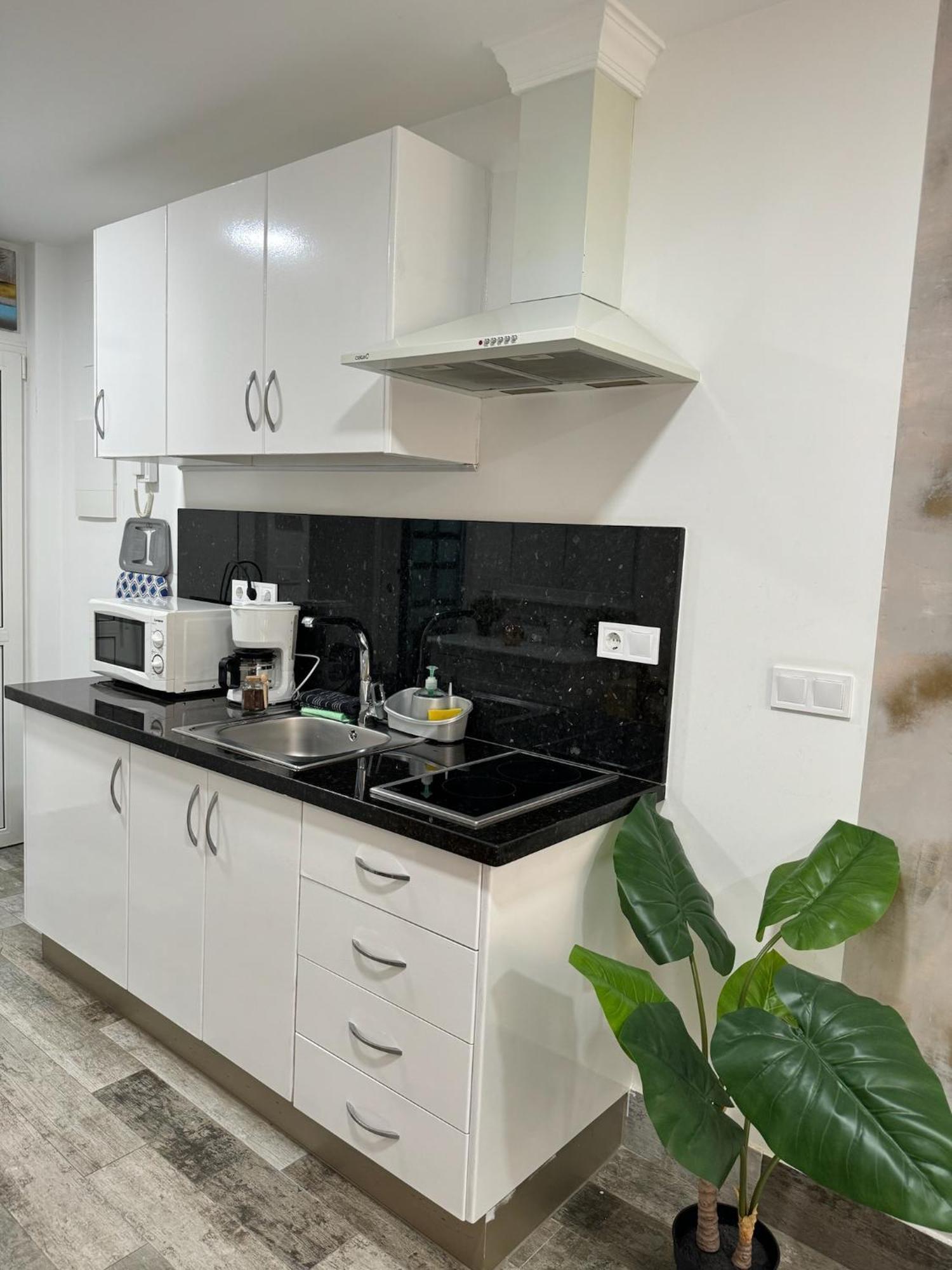 Jara Apartments ! Малага Екстериор снимка