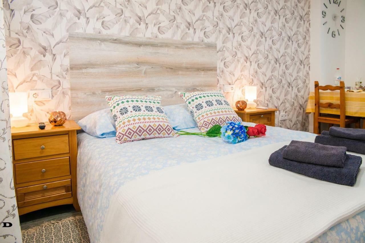 Jara Apartments ! Малага Екстериор снимка